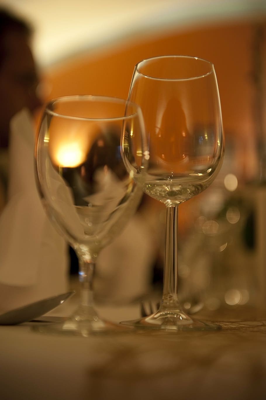glasses, table, table decoration, gedeckter table, gastronomy HD wallpaper