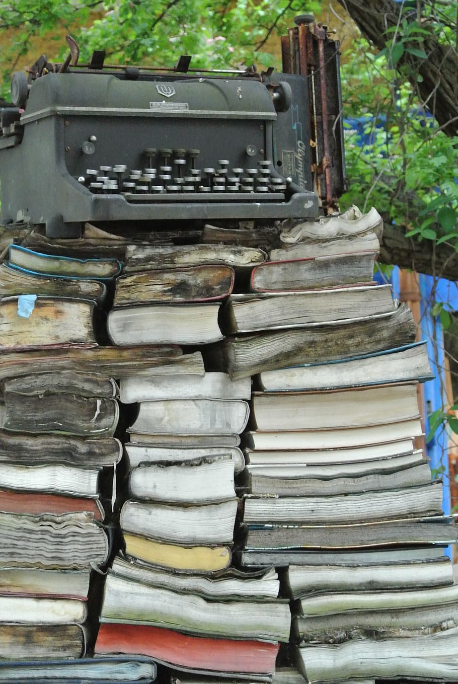 typewriter, books, rotten, old, retro, journalist, stack, no people