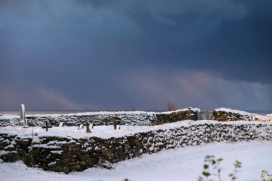concrete wall during winter season, cemetery, snows, white HD wallpaper