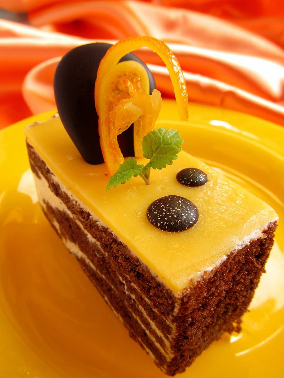 closeup photography of slice chocolate cake, dessert, fruit HD wallpaper