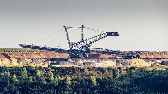 black machine near forest under gray sky during daytime, excavators HD wallpaper