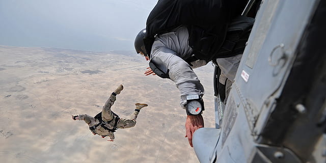 two male sky diving above the ground, Parachute, Skydiving HD wallpaper
