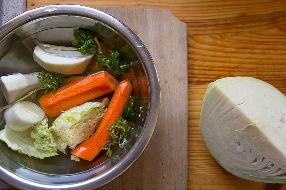 sliced raw cabbage, carrots, and taro in gray stainless steel bowl, HD wallpaper