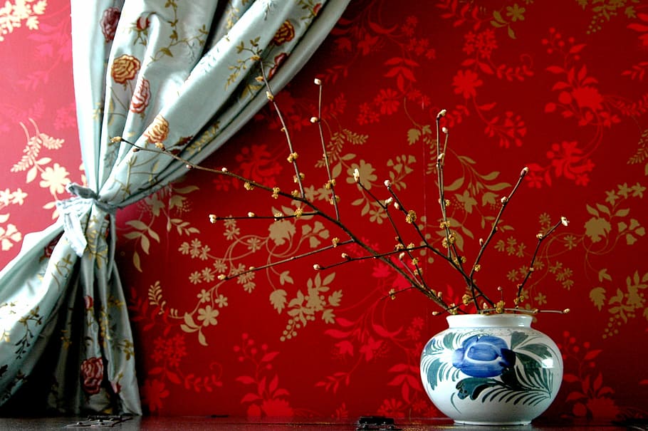 red wall, interior, porcelain, decoration, celebration, holiday HD wallpaper