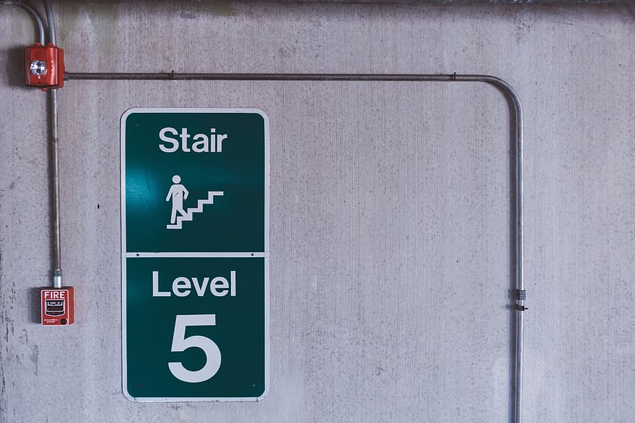 building, wall, sign, level, floor, communication, text, no people HD wallpaper