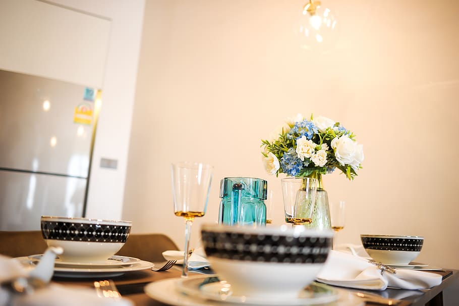 home preview, condo, corner dining, vase, flower, flowering plant HD wallpaper