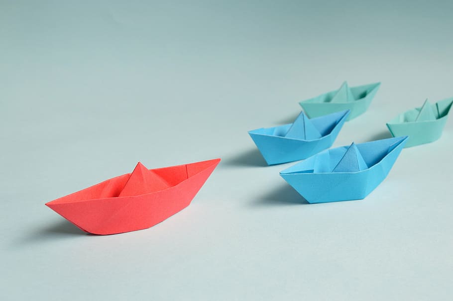 red and blue origami boats, career, paper, leader, marina, marine, HD wallpaper