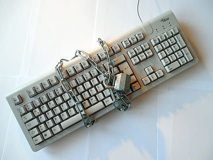 gray corded keyboard with chain and padlock, privacy policy HD wallpaper