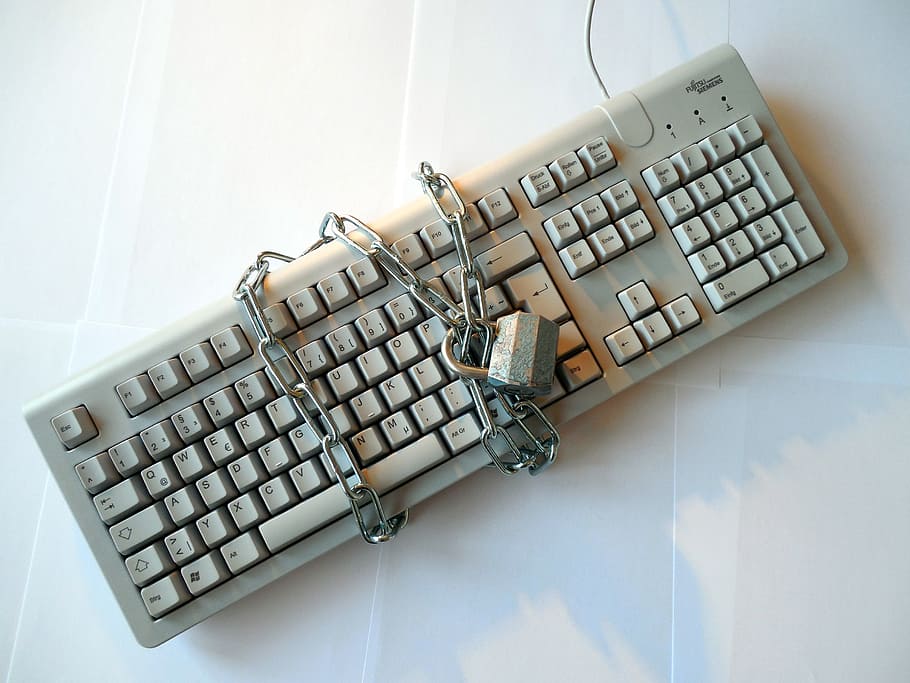 gray corded keyboard with chain and padlock, privacy policy HD wallpaper