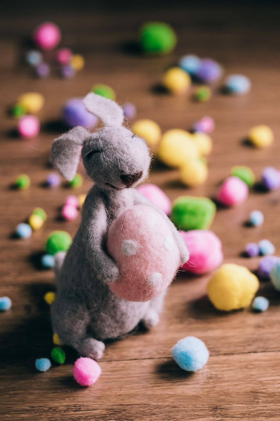 closeup photo of gray rabbit plush toy, kangaroo toy, bunny, easter HD wallpaper