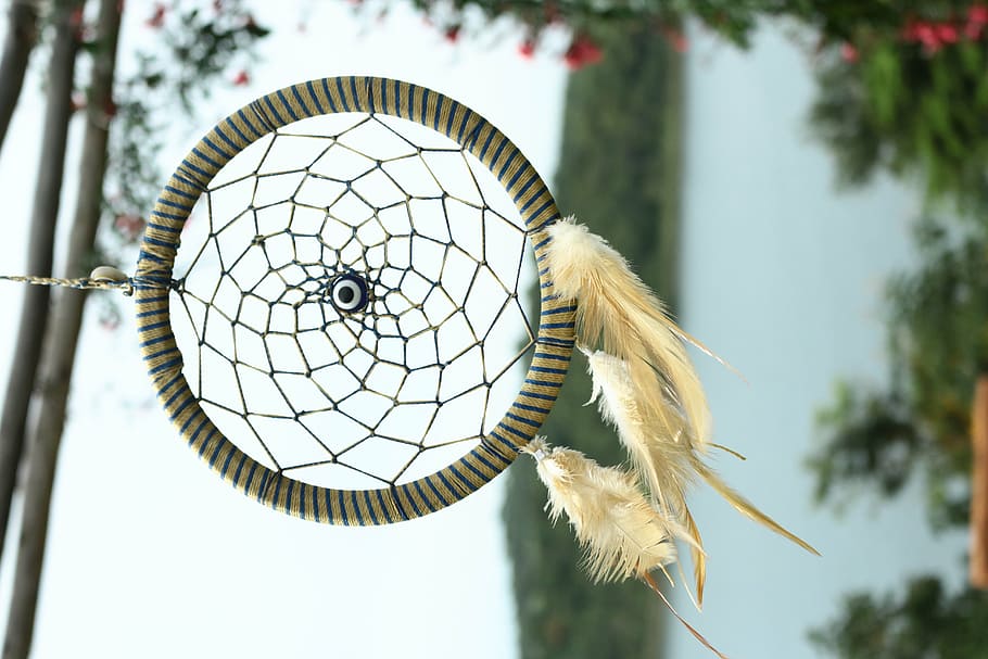 selective focus photography of beige dreamcatcher, filter, nature HD wallpaper