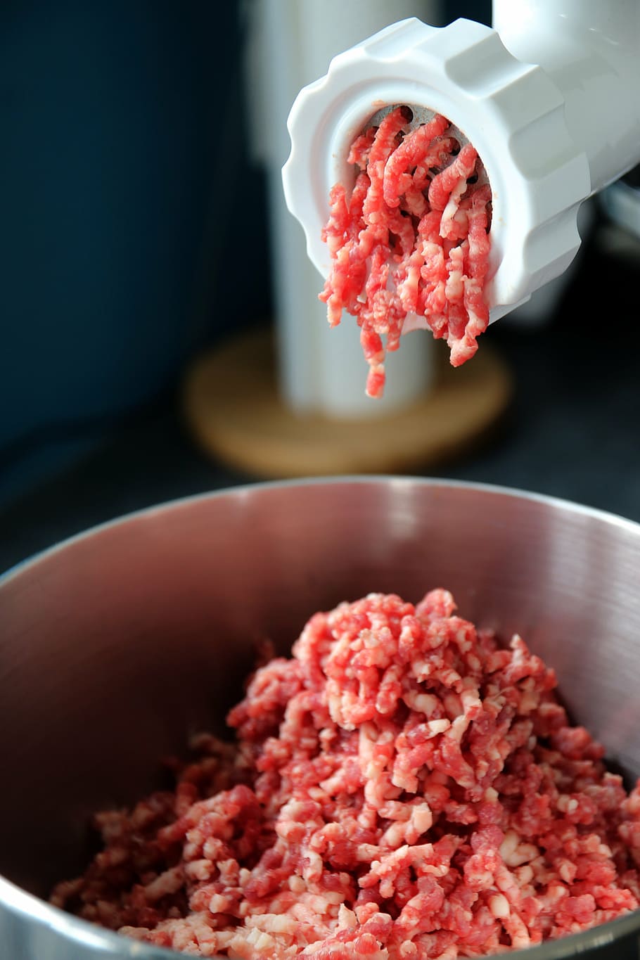 meat and grinding machine, mincer, minced meat, ground beef, bowl, HD wallpaper