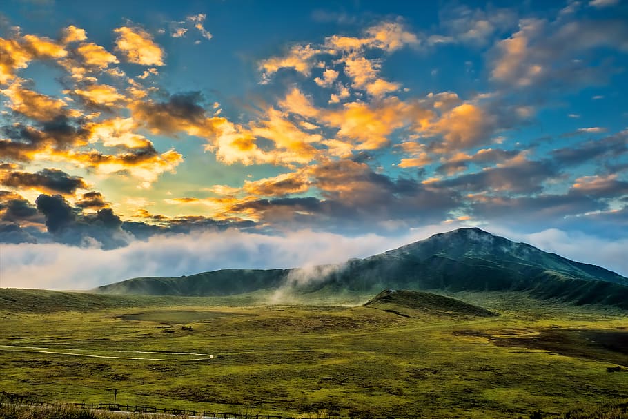 green grass field, japan, aso, kumamoto, cloud, volcano, light HD wallpaper