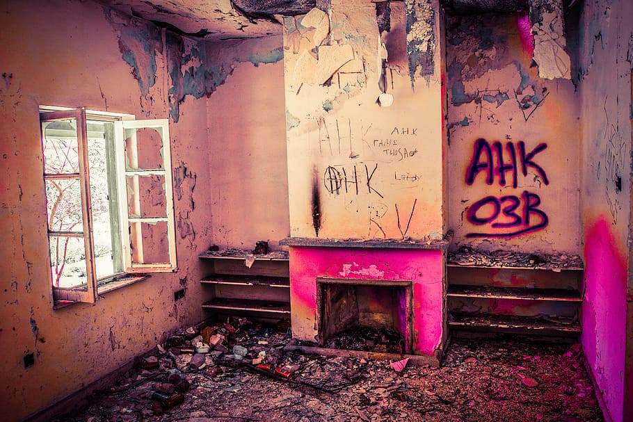 decay, house, abandoned, broken, dirty, damage, weathered, aged HD wallpaper
