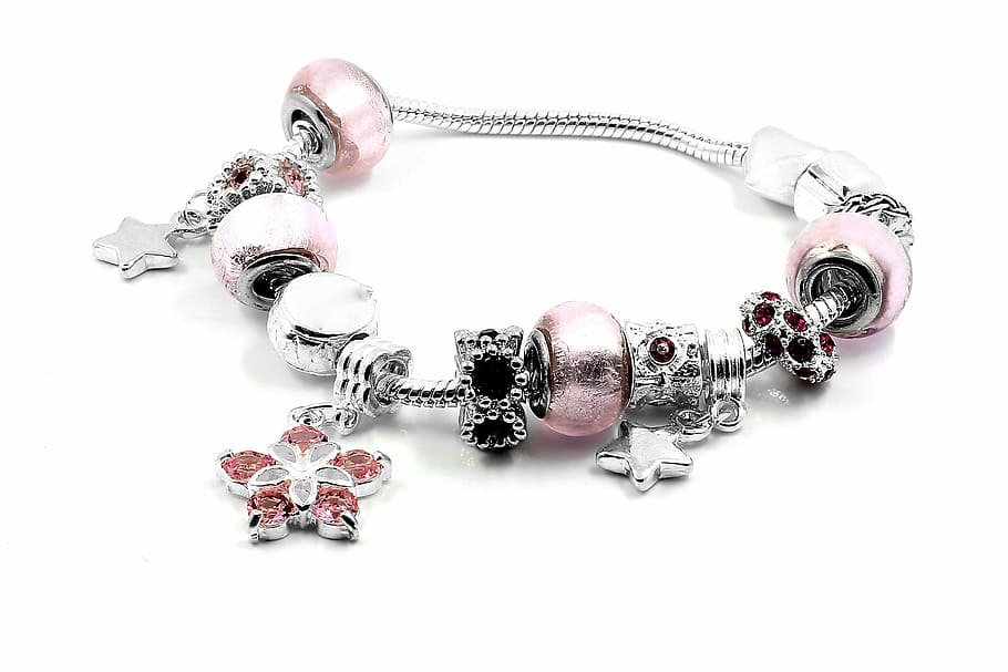 Silver Bracelet Images - Free Download on Freepik