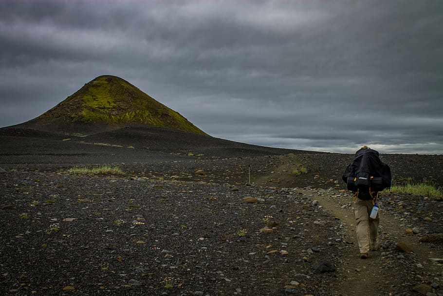 person walking towards mountain, man, black, jacket, near, people HD wallpaper