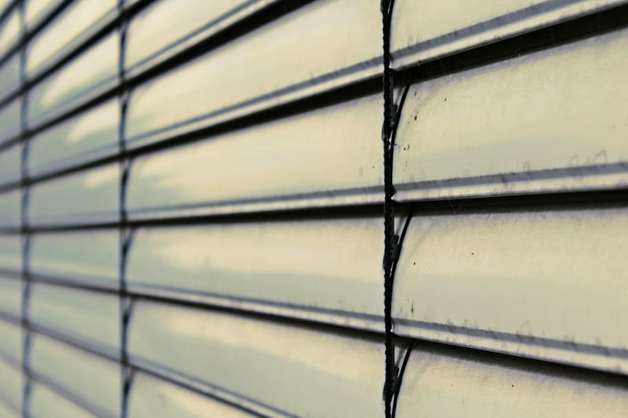 closed window blind in close-up photography at daytime, blinds HD wallpaper