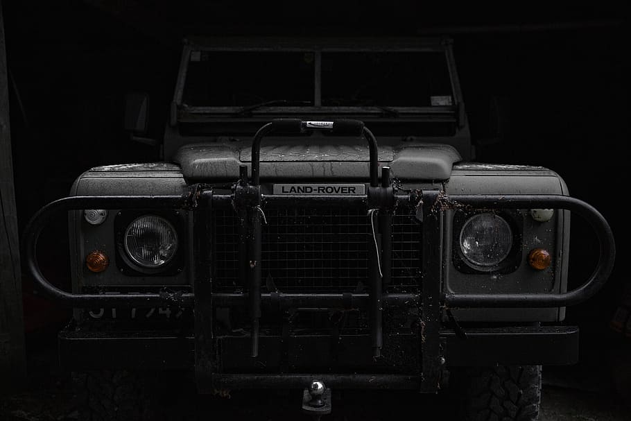 gray Land Range Rover vehicle, grayscale photography of Land Rover Defender SUV