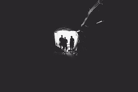 gray scale, photo, people, cave, tunnel, mining, mine, silhouettes HD wallpaper
