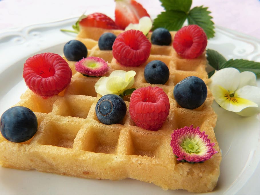 raspberry and blueberry on waffle, fruit, flowers, bake, sugar HD wallpaper