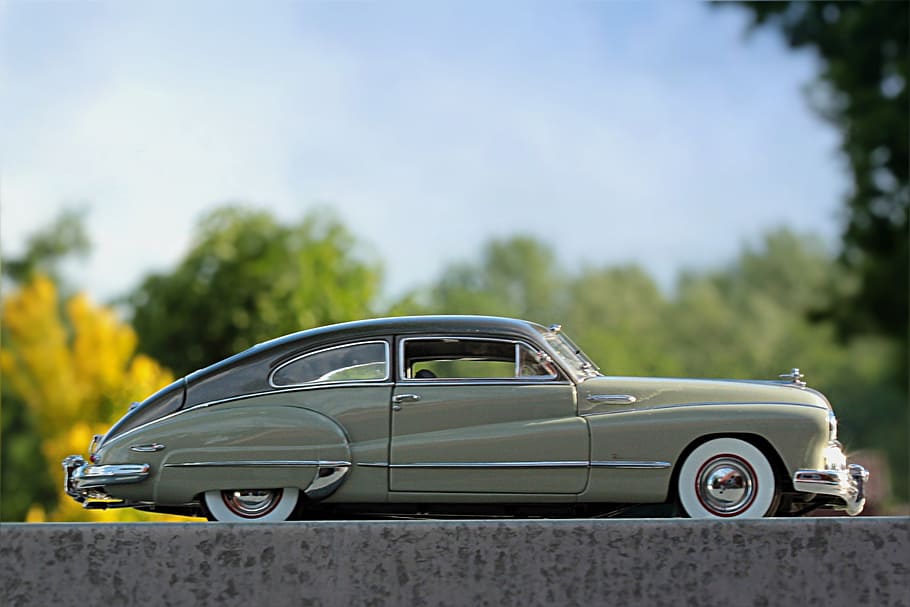 classic brown sedan die-cast metal scale model, auto, oldtimer HD wallpaper