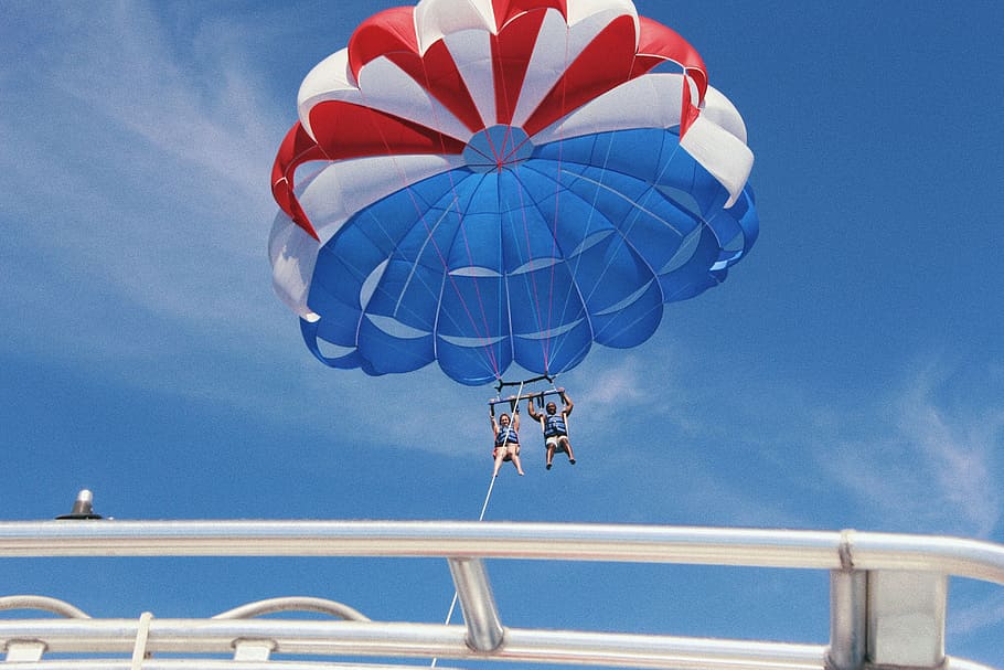 two person using hot air balloon hanging on blue sky, parachute HD wallpaper