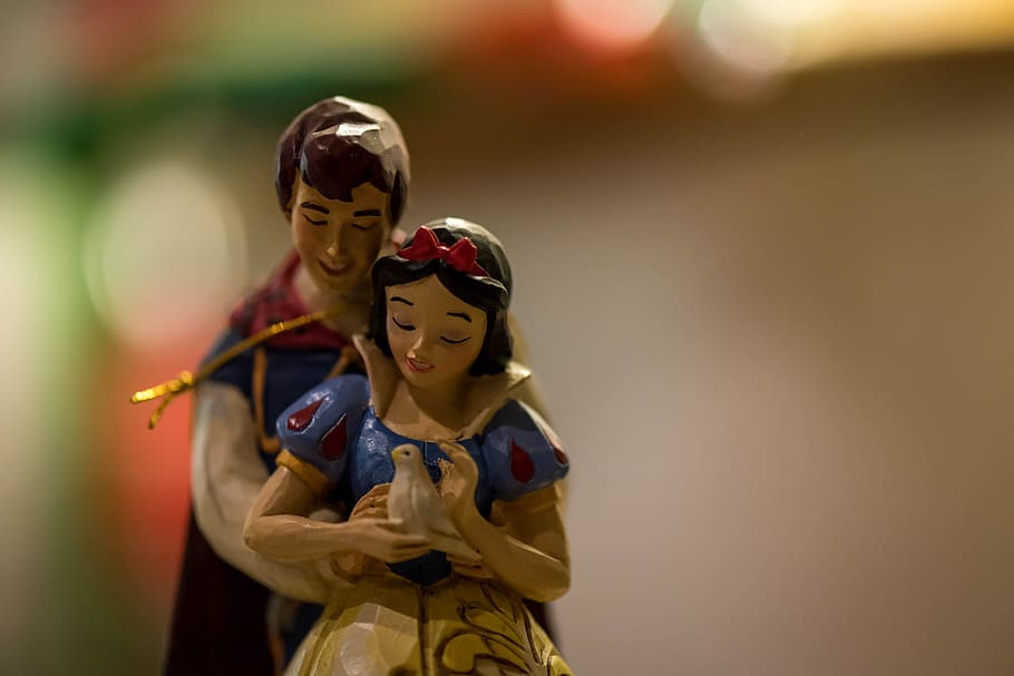 Snow White ceramic figurine, princess, figurines, ornament, fairy tale, HD wallpaper