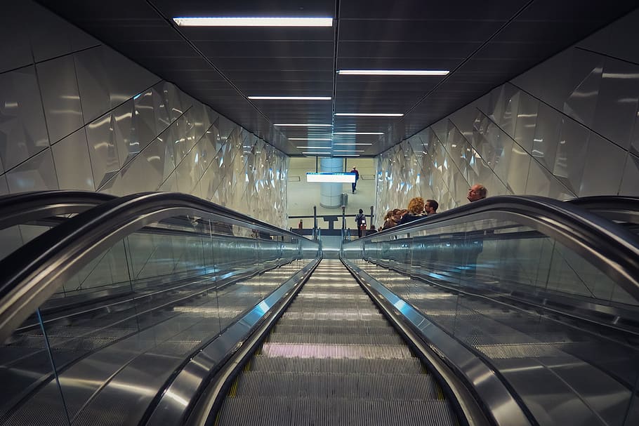 escalator, underground, handrails, metro, movement, roller platform HD wallpaper