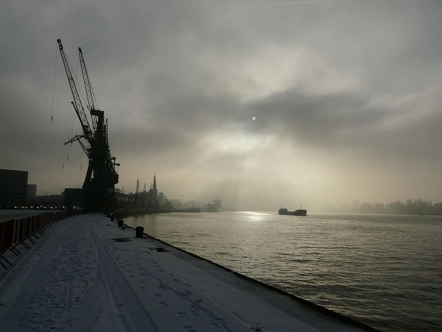 Harbour, Port, River, Winter, Fog, Mist, black and white, crane HD wallpaper
