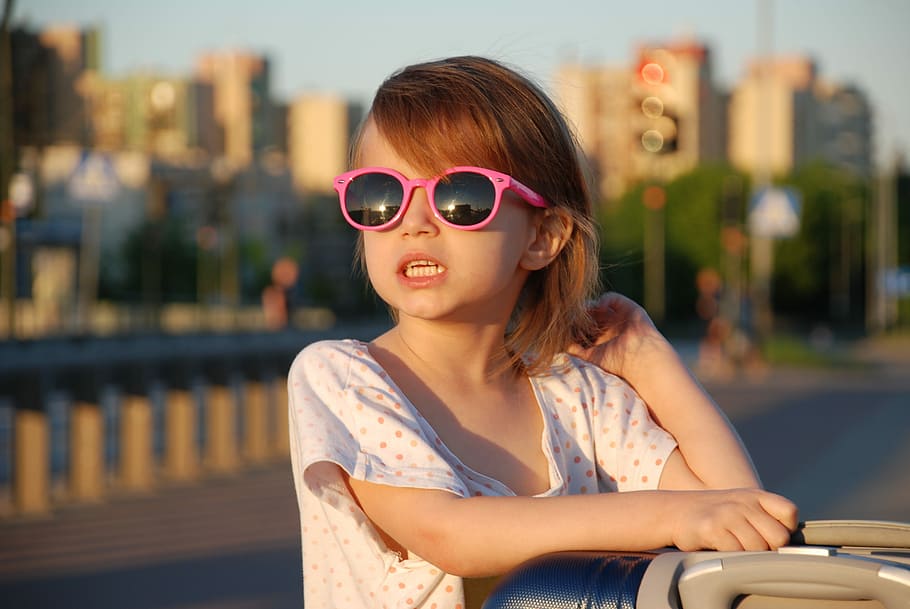 girl showing teeth, glasses, emotions, joy, child, bright, smile HD wallpaper