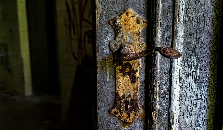 brown steel door lever, jack, handle, door handle, old, door knob HD wallpaper