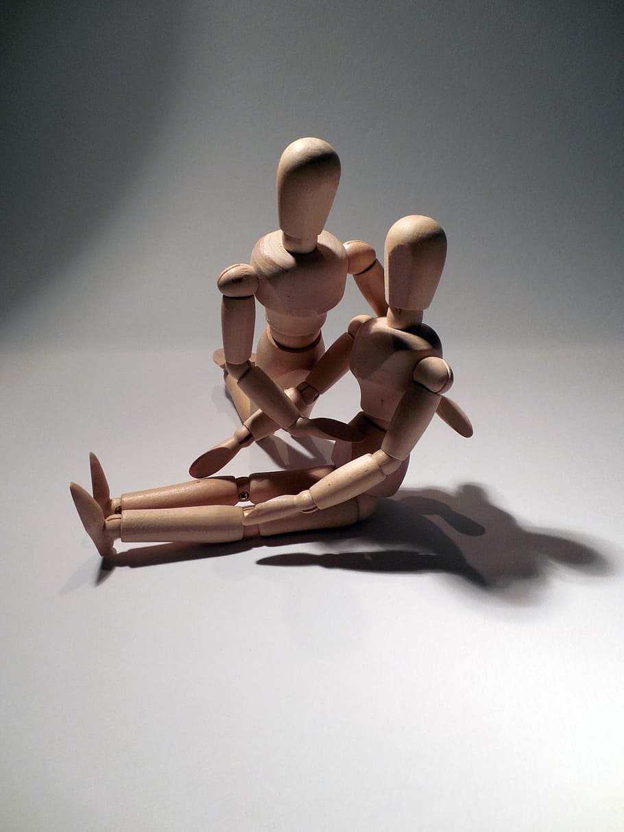 two brown wooden manikins, first aid, rescue, savior, accident HD wallpaper
