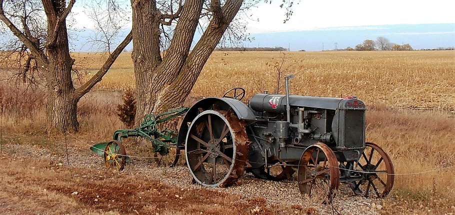 antique tractor wallpaper