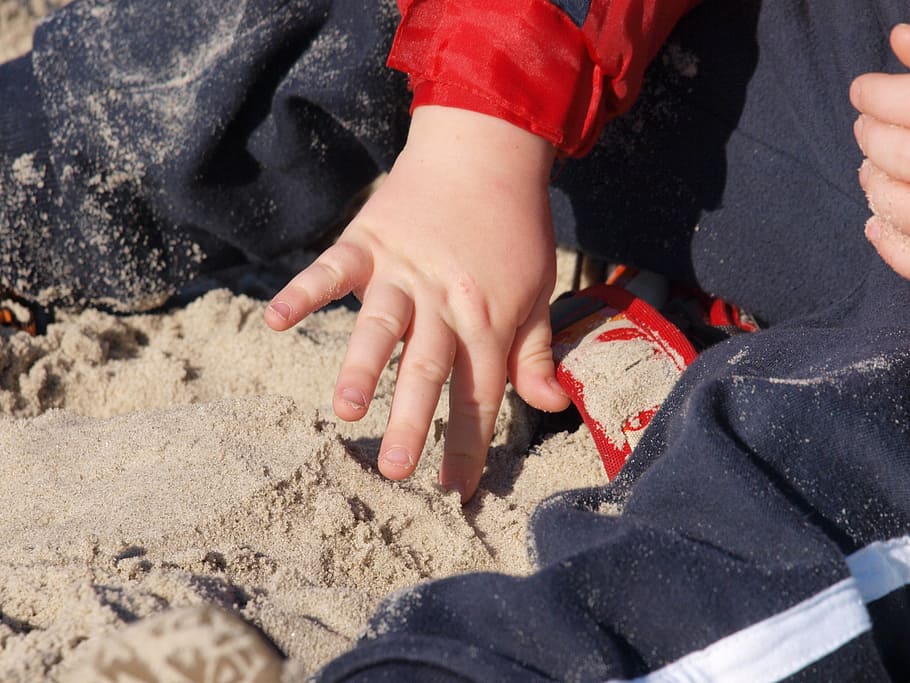 child, hand, beach, play, sand, human hand, childhood, human body part HD wallpaper