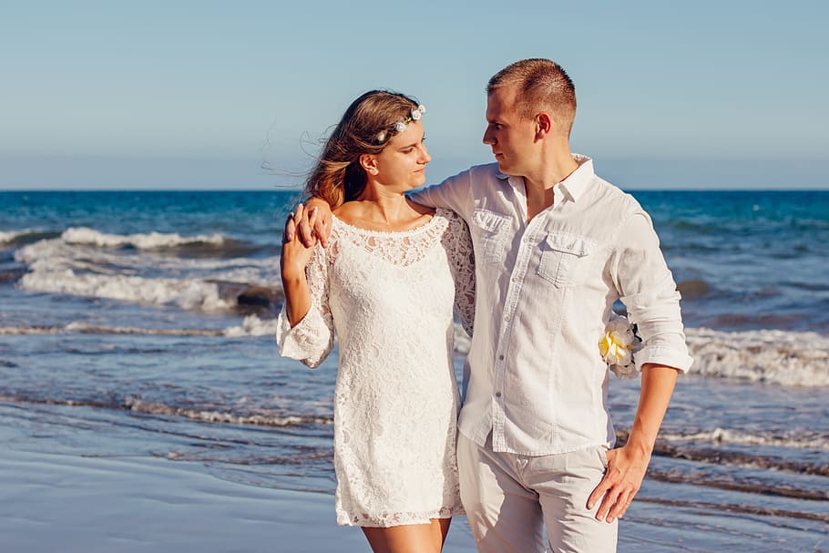 Couple Looking at Each Other Beside Beach, beach wedding, enjoyment, HD wallpaper