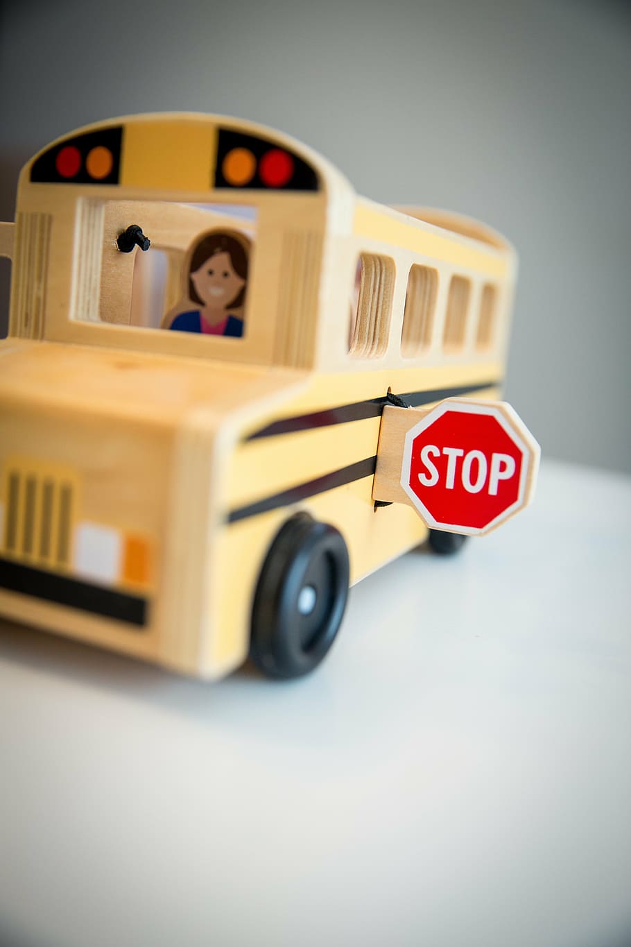 brown miniature bus, stop, school, stop sign, bus stop, children HD wallpaper