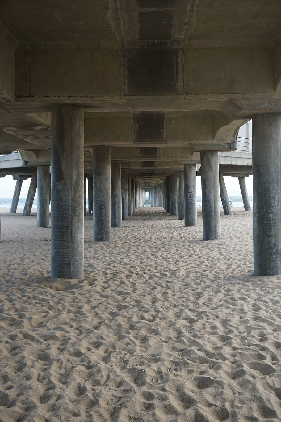 pier, beach, under pier, holidays, summer, sand, architectural column HD wallpaper
