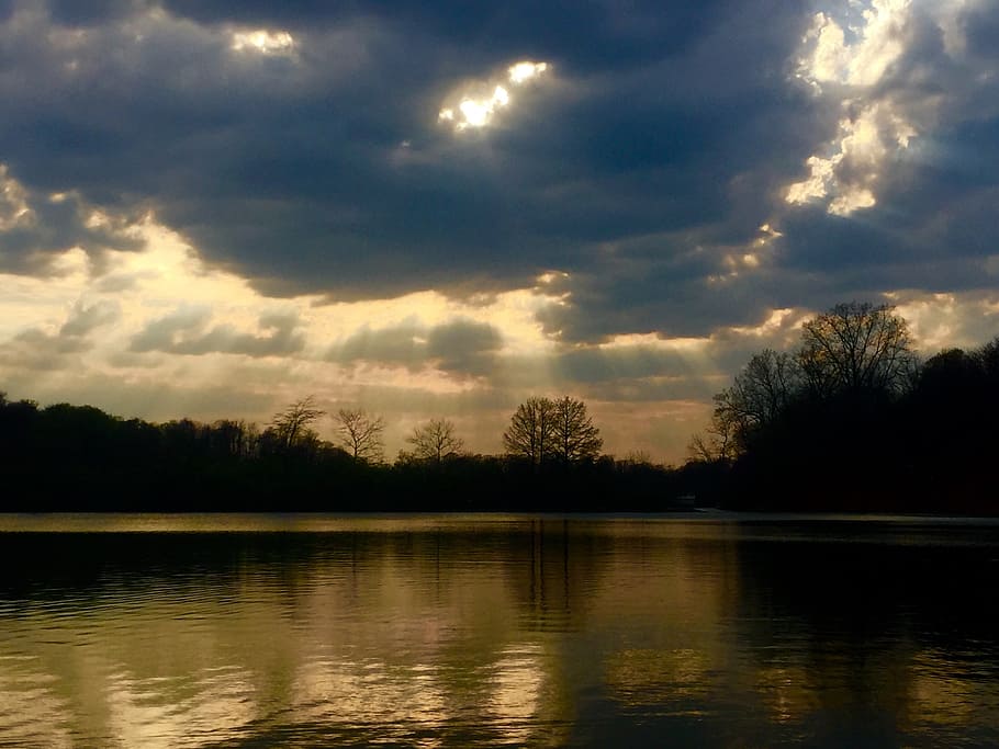 lake, clouds, sunlight, rays, reflection, evening, nature, sky HD wallpaper