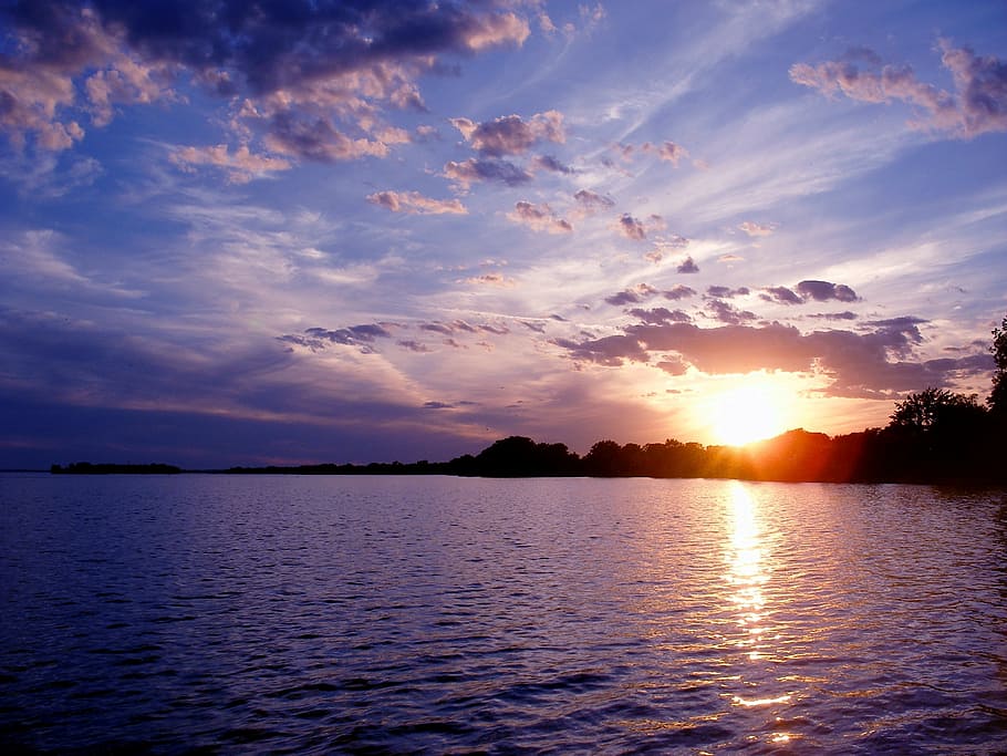 calm waters during golden hour, sundown, nature, sky, scenic HD wallpaper