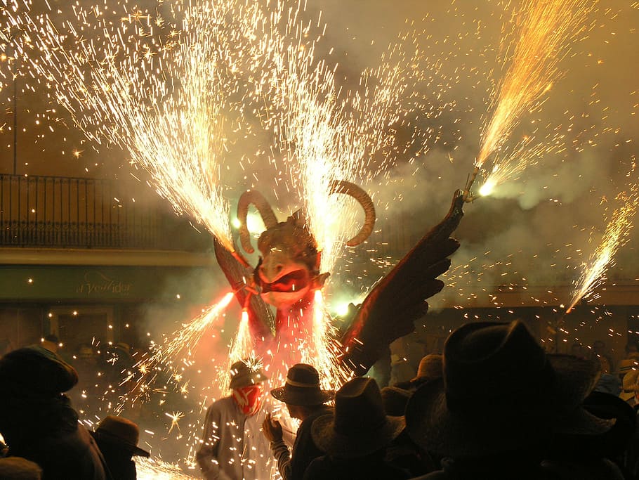 beast, correfoc, catalunya, celebration, event, arts culture and entertainment HD wallpaper