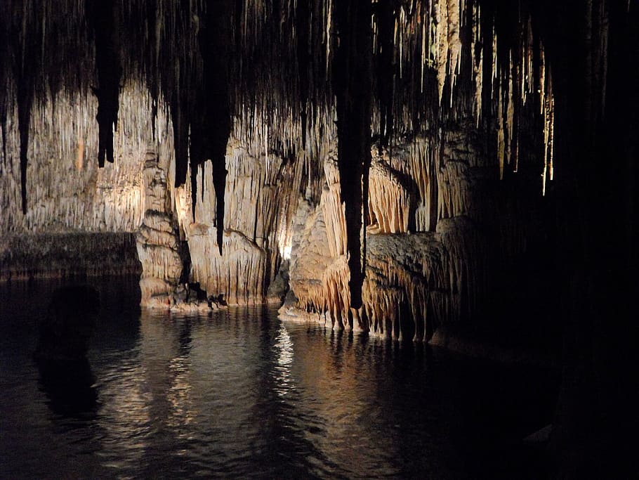 body of water in cave, dragon's lair, mallorca, stalagmites, speleothems, HD wallpaper