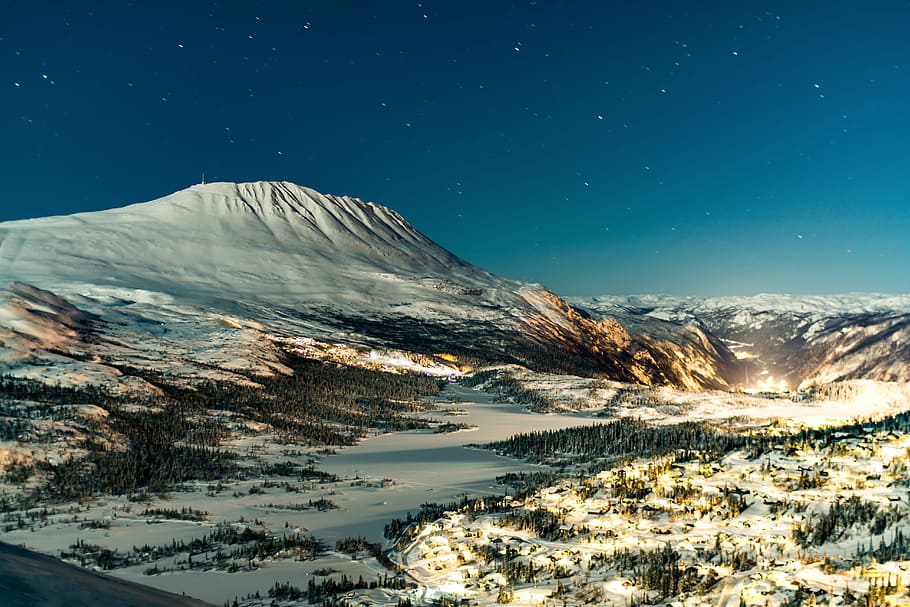 Winter landscape in Norway., mountain covered by snow during winter HD wallpaper