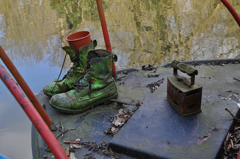 iron, shoes, glany, łódz, day, no people, metal, nature, high angle view HD wallpaper