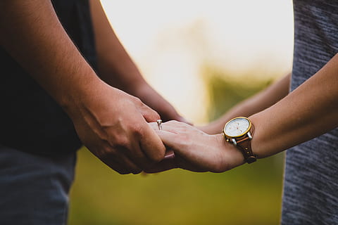 two person holding each other's hands, two person holding hands HD wallpaper