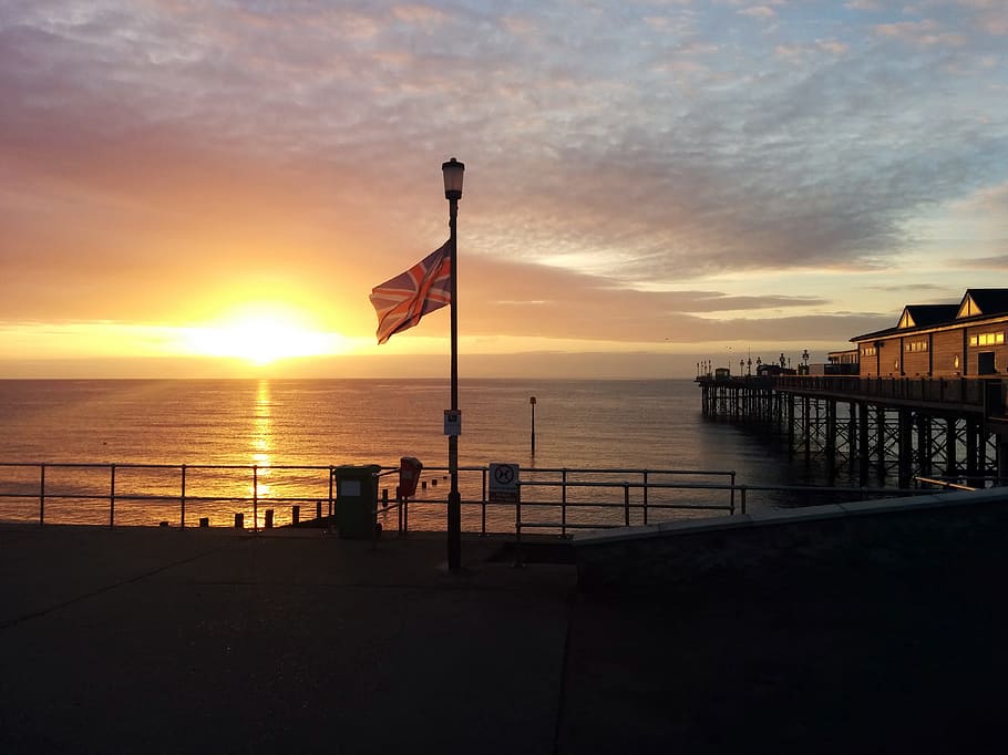 teignmouth, devon, beach, sand, union jack, flag, pier, sea HD wallpaper