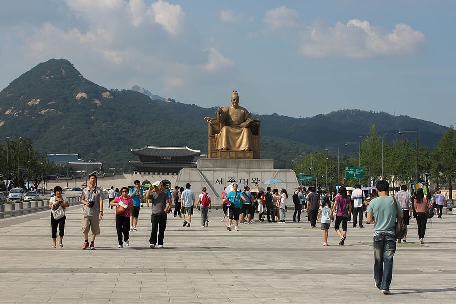 people near gold statue during daytime, gwanghwamun, gyeongbokgung palace, HD wallpaper