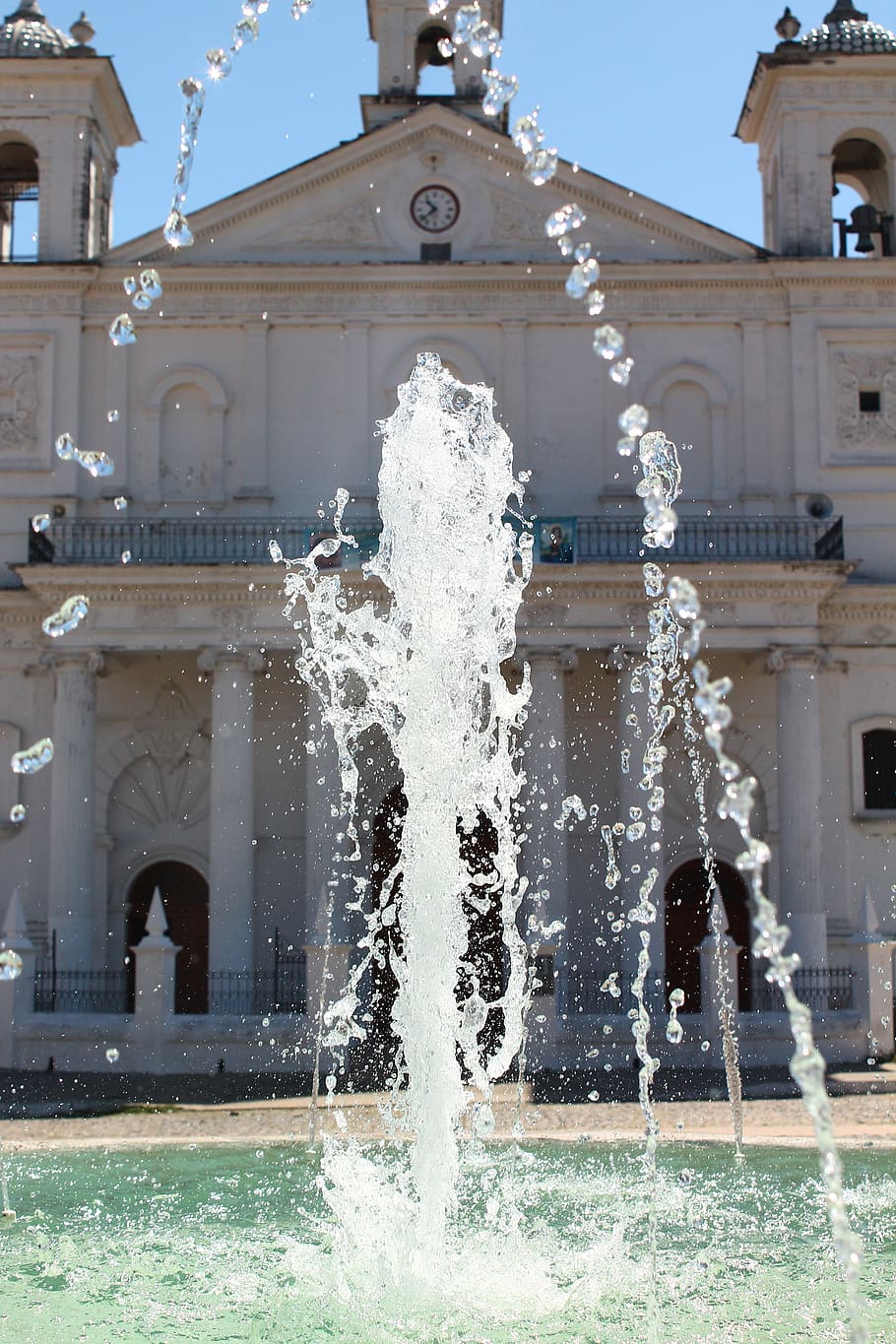 source, life, church, architecture, water, fountain, motion HD wallpaper