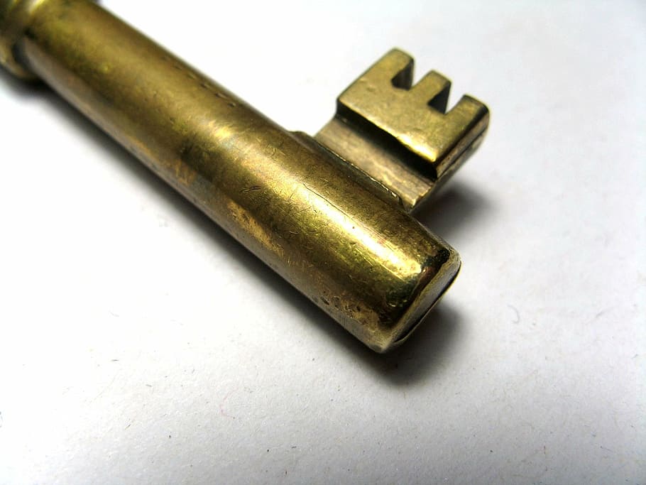key, gold, lock, unlock, metallic, secure, security, open, entrance HD wallpaper