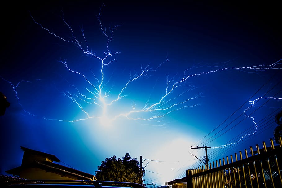 thunder lightning, sky, thunderstorm, rain, nature, blue, danger HD wallpaper