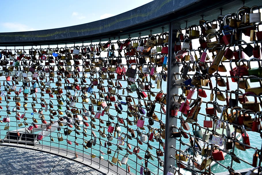 railing, castles, padlock, padlocks, love, grid, promise, romantic HD wallpaper